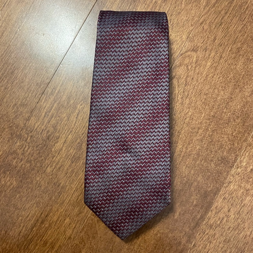 Vintage Fendi Silk Red Grey Geonetric Print Necktie Tie - Picture 7 of 13